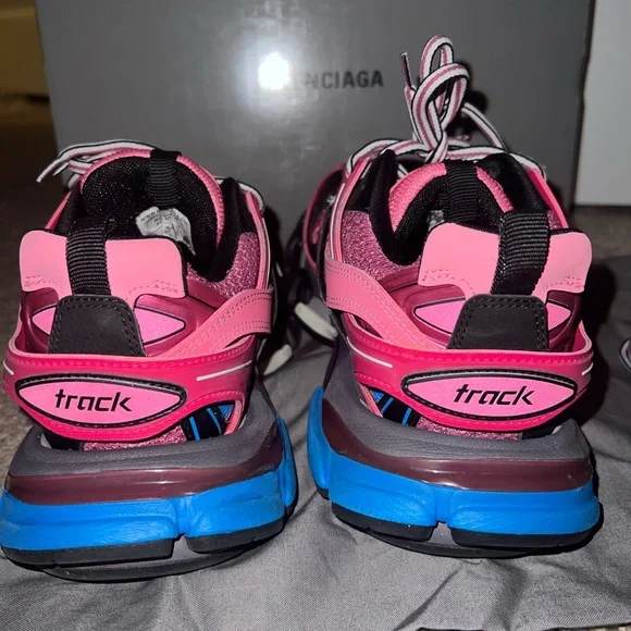 BALENCIAGA
Mesh Nylon Womens Track Sneakers Pink Black - Picture 4 of 5